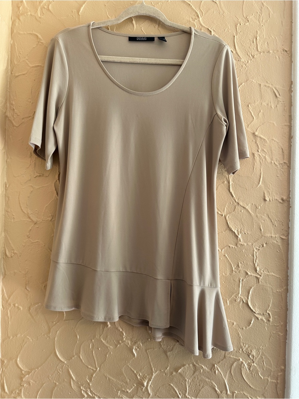 dennis basso Beige Ruffle-Hem asymmetrical Short Sleeve Top